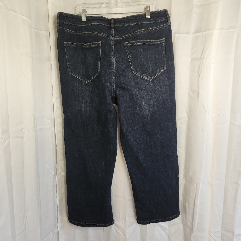 Sonoma Size 16w - Picture 2 of 9